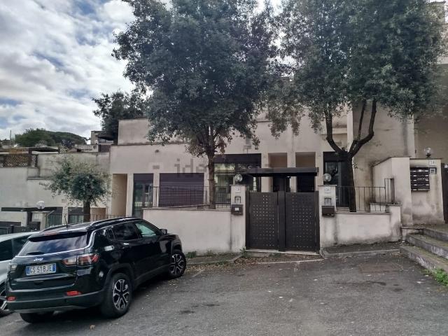 Appartamento in vendita di 90 m² in Via Virgilio Testa, 14
