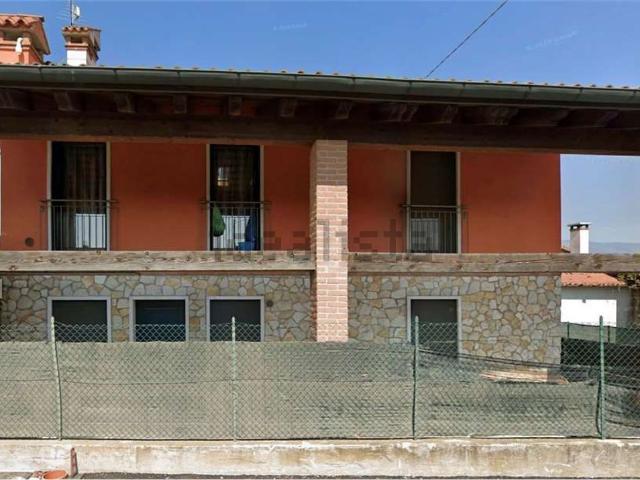 Appartamento in vendita di 90 m² in Via Vittorio Veneto