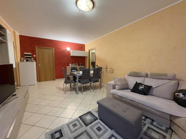 Appartamento in vendita di 90 m² in Via Vittorio Veneto, 27