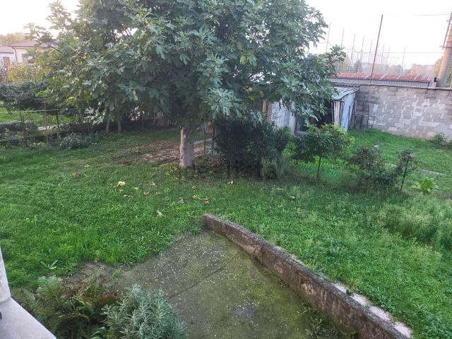 Appartamento in vendita di 90 m² in Via Vittorio Alfieri