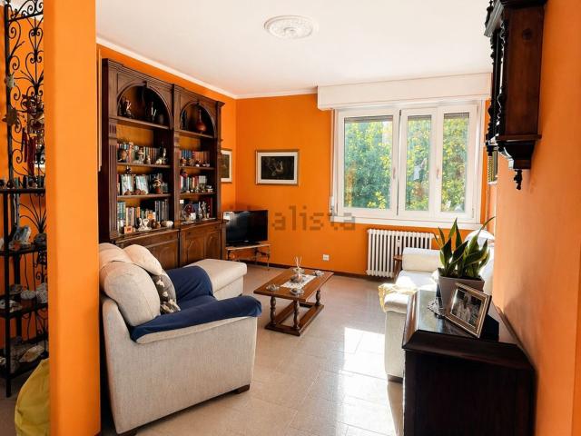 Appartamento in vendita di 90 m² in Via Vittorio Barzoni