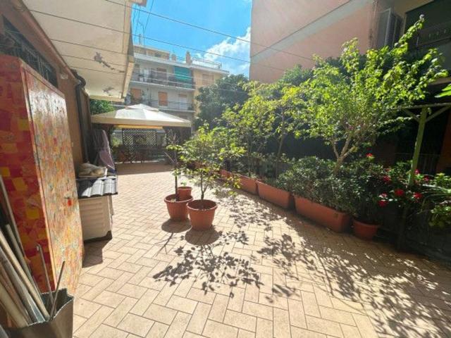 Appartamento in vendita di 90 m² in Via A. Guglielmotti, 45