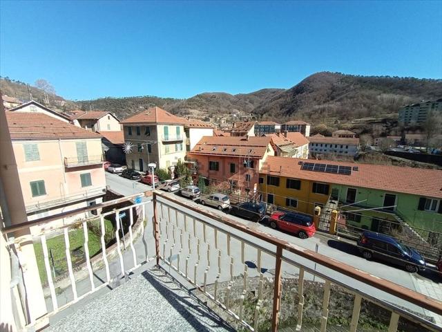 Appartamento in vendita di 90 m² in Via A. Repetto, 5