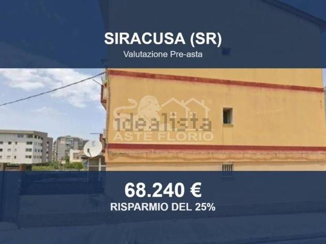Appartamento in vendita di 90 m² in Via Acireale, 1