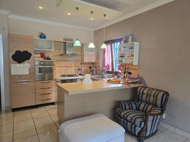 Appartamento in vendita di 90 m² in Via Acqua Santa