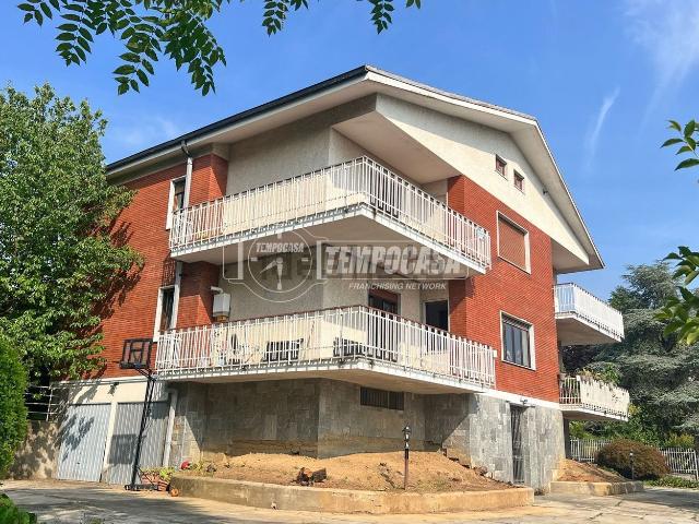 Appartamento in vendita di 90 m² in Via Adamello, 7