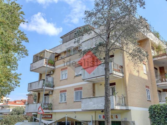 Appartamento in vendita di 90 m² in Via Al Sesto Miglio, 52