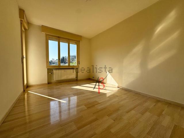 Appartamento in vendita di 90 m² in Via Alba, 6