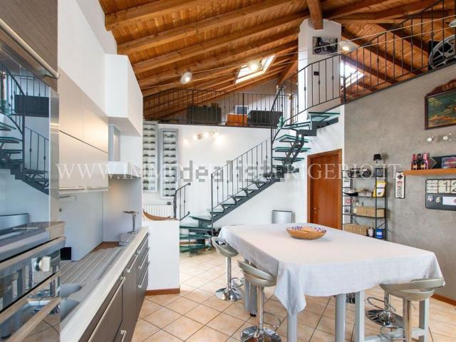 Appartamento in vendita di 90 m² in Via Alberto Abate, 25