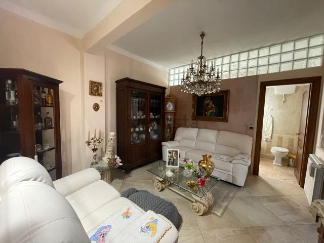 Appartamento in vendita di 90 m² in Via Alcide De Gasperi