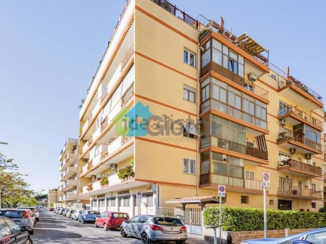 Appartamento in vendita di 90 m² in Via Alessandro Bertolini