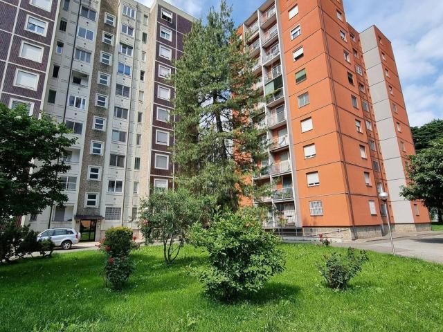 Appartamento in vendita di 90 m² in Via Alessandro Litta Modignani, 93