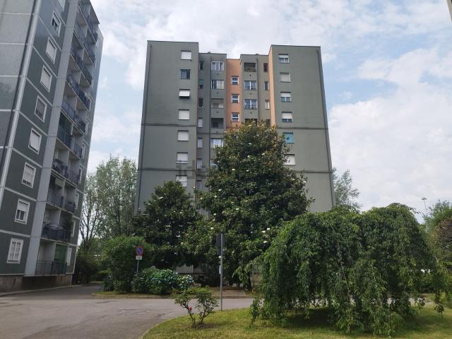 Appartamento in vendita di 90 m² in Via Alessandro Litta Modignani, 109
