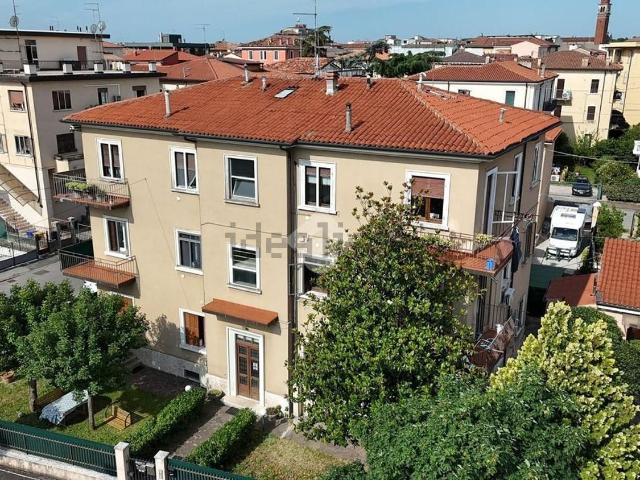 Appartamento in vendita di 90 m² in Via Alessandro Turchi, 24