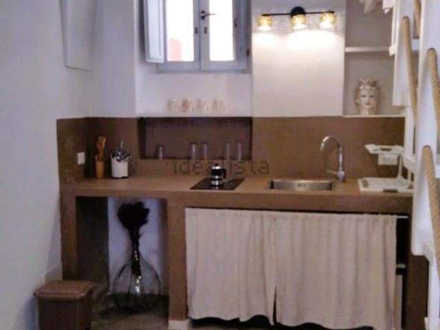 Appartamento in vendita di 90 m² in Via Alfonso Pomes, 75