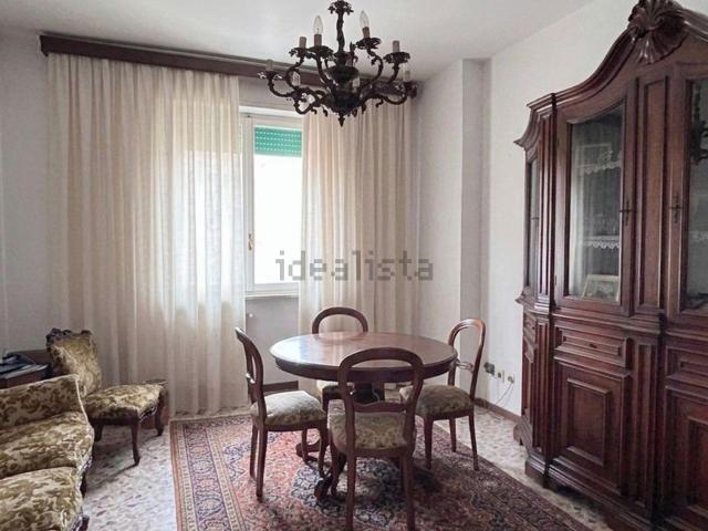 Appartamento in vendita di 90 m² in Via Alfredo Ascoli
