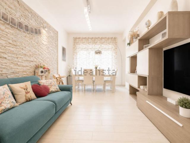 Appartamento in vendita di 90 m² in Via Alfredo Cappellini, 12