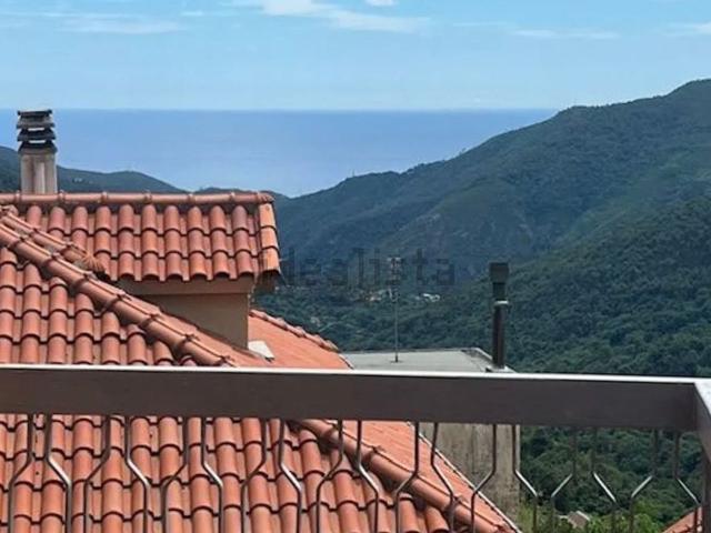Appartamento in vendita di 90 m² in Via Alpicella