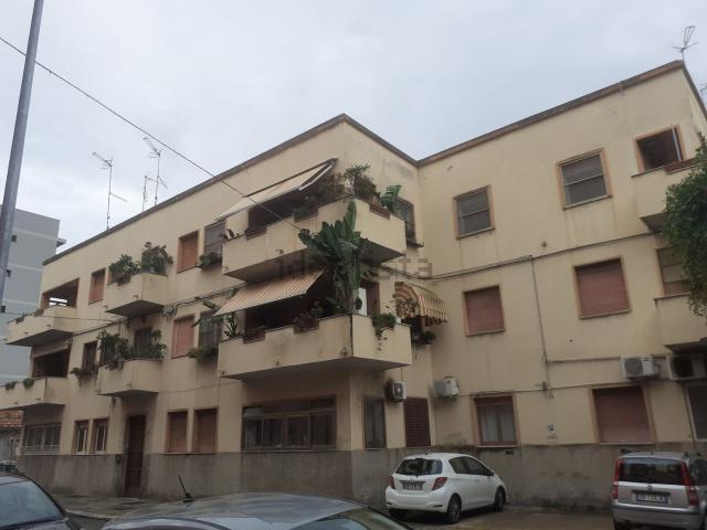 Appartamento in vendita di 90 m² in Via Ammiraglio Curzon, 95
