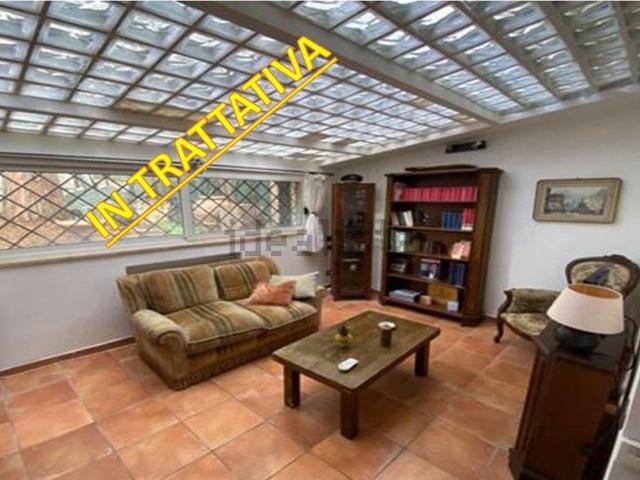 Appartamento in vendita di 90 m² in Via Annibale De Gasparis