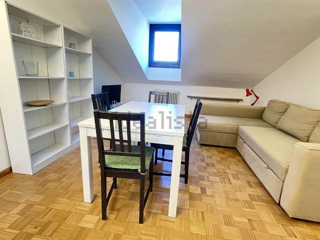 Appartamento in vendita di 90 m² in Via Andrea Vesalio