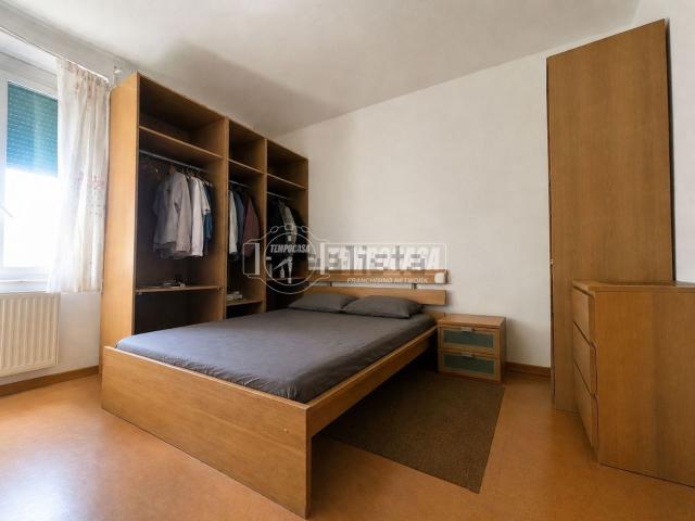 Appartamento in vendita di 90 m² in Via Angelo Scaniglia, 9