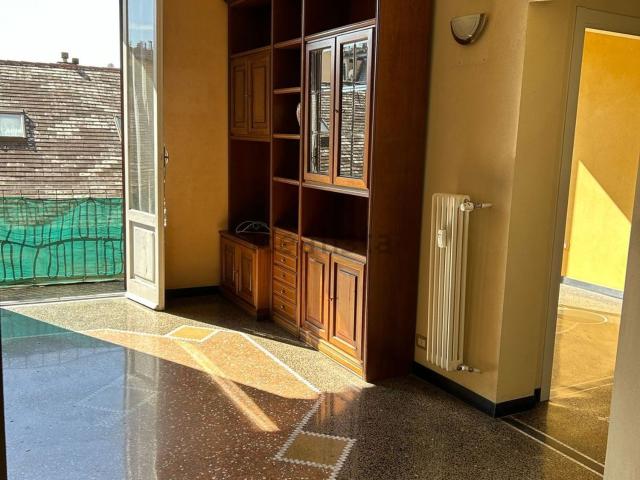 Appartamento in vendita di 90 m² in Via Antonio Cantore, 36