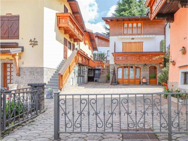 Appartamento in vendita di 90 m² in Via Antonio Locatelli