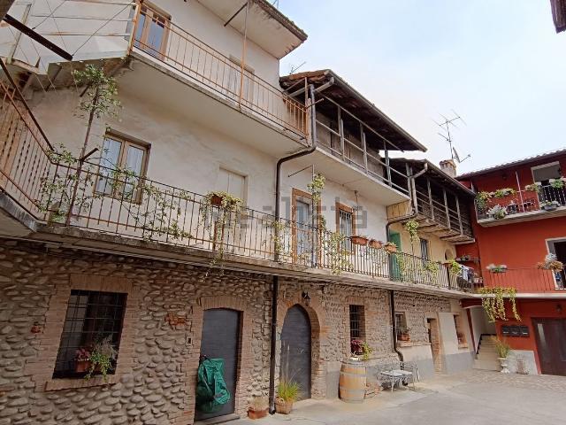 Appartamento in vendita di 90 m² in Via Antonio Locatelli
