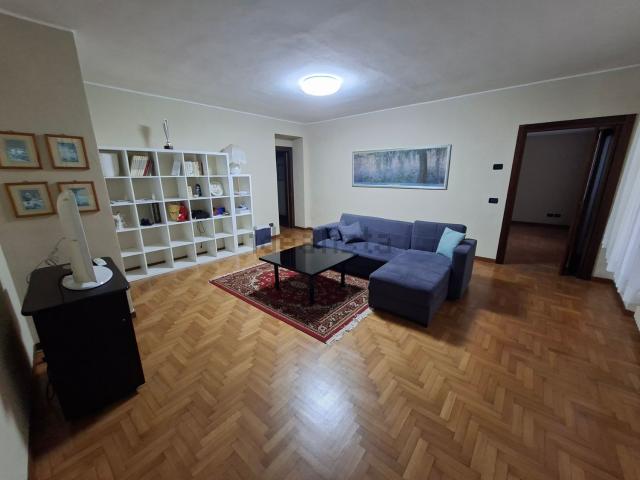 Appartamento in vendita di 90 m² in Via Antonio Tadini