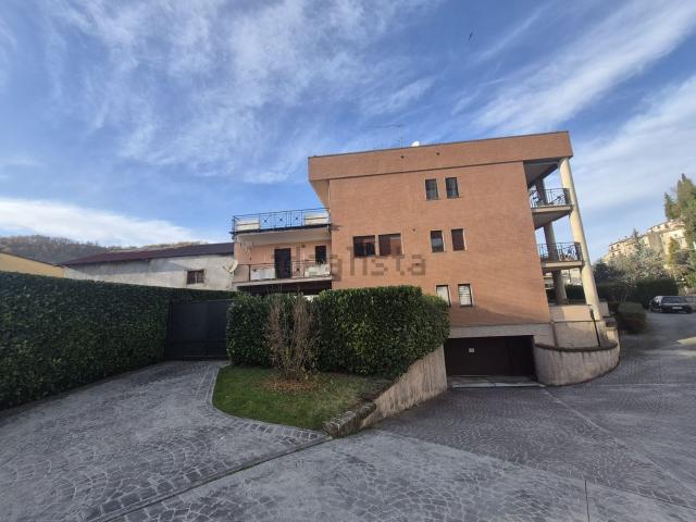 Appartamento in vendita di 90 m² in Via Aquila, 2