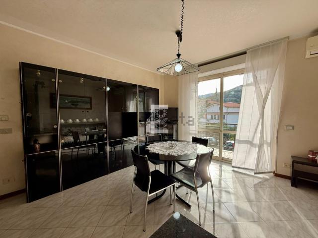 Appartamento in vendita di 90 m² in Via Arginatura, 88