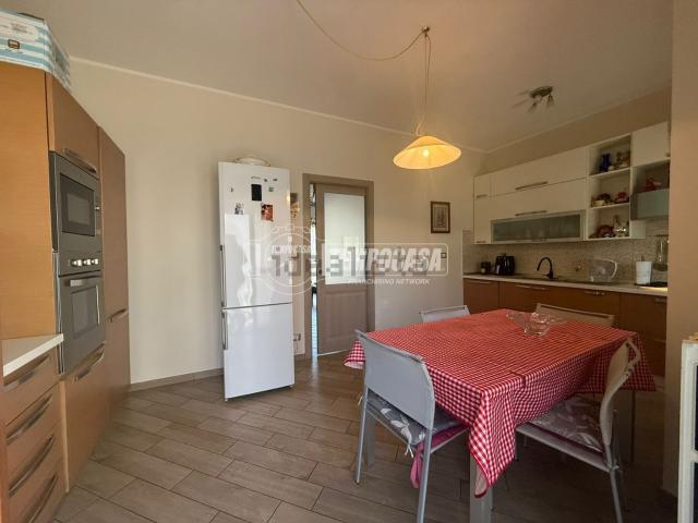 Appartamento in vendita di 90 m² in Via Augusto Monti, 76