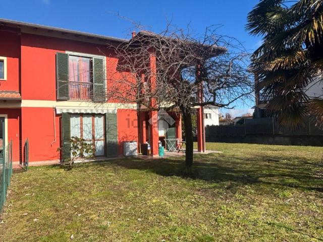 Appartamento in vendita di 90 m² in Via B.Croce, 4