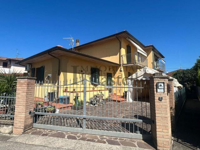 Appartamento in vendita di 90 m² in Via Bagnolo
