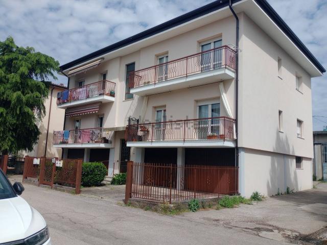 Appartamento in vendita di 90 m² in Via Barbarani Berto, 7