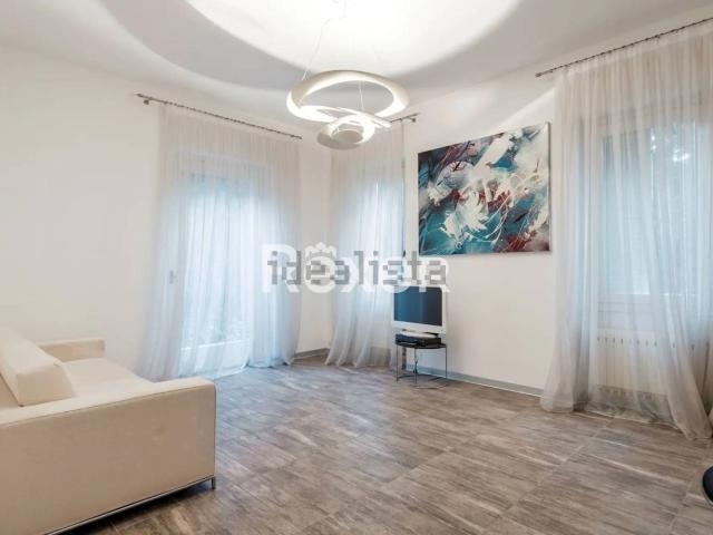 Appartamento in vendita di 90 m² in Via Benacense, 39