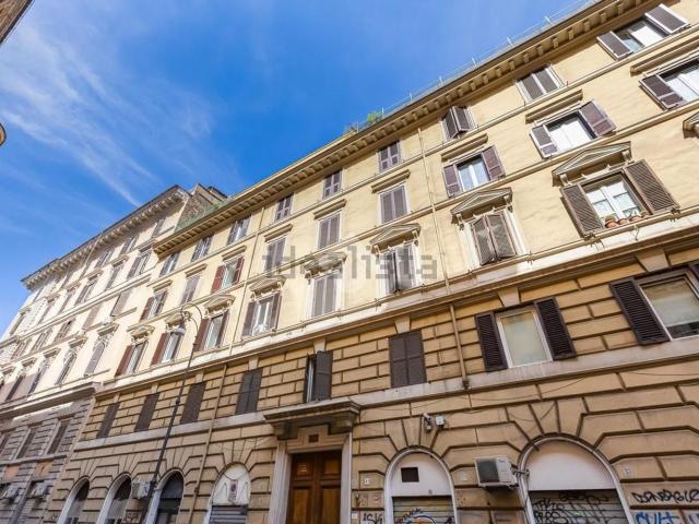Appartamento in vendita di 90 m² in Via Bixio