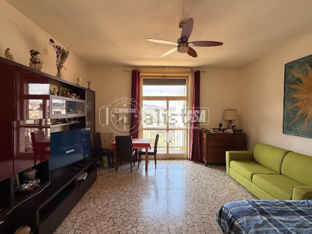 Appartamento in vendita di 90 m² in Via Brogeda, 26