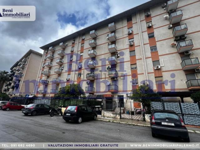 Appartamento in vendita di 90 m² in Via Bronte