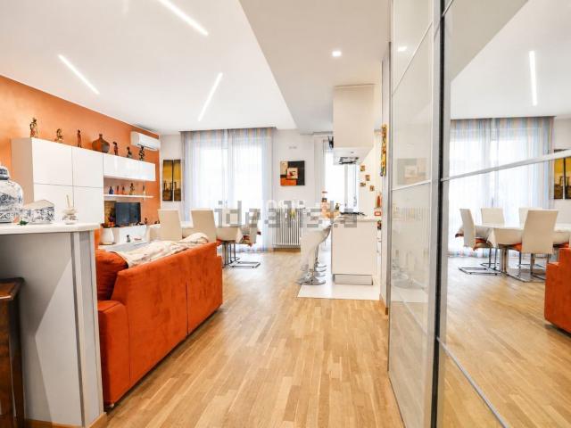 Appartamento in vendita di 90 m² in Via Brigata Macerata