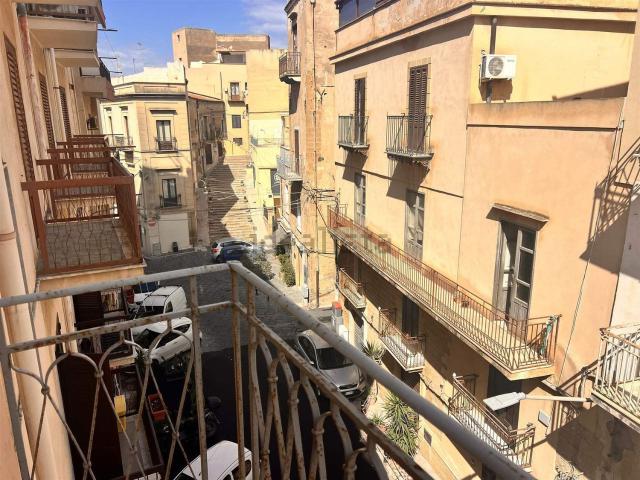Appartamento in vendita di 90 m² in Via C. Molinari, 16