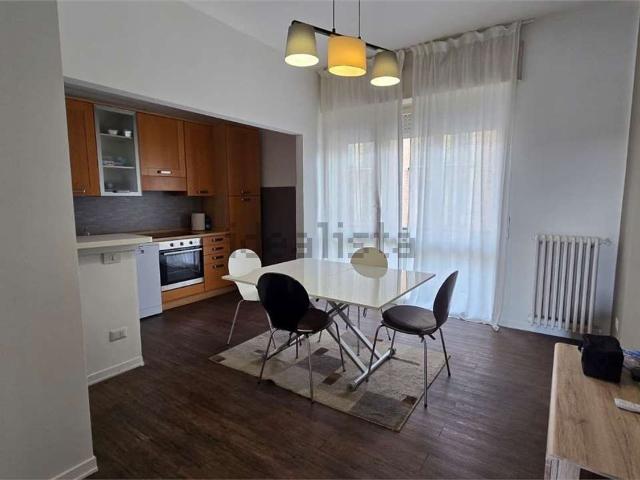 Appartamento in vendita di 90 m² in Via Camillo Benso Conte di Cavour, 96