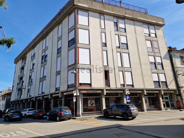 Appartamento in vendita di 90 m² in Via Caccia