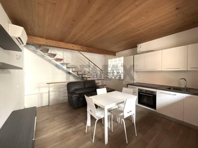 Appartamento in vendita di 90 m² in Via Caduti, 61