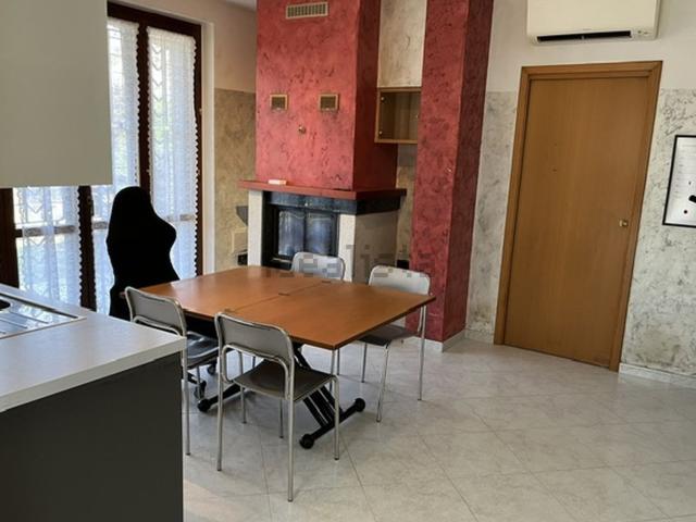 Appartamento in vendita di 90 m² in Via Cadore, 5