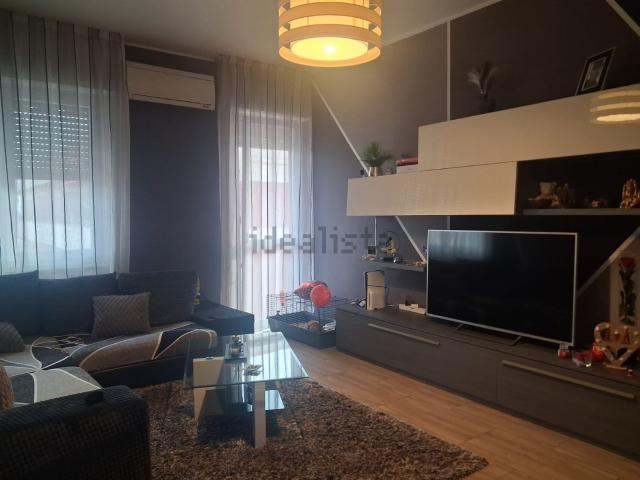 Appartamento in vendita di 90 m² in Via Calabria