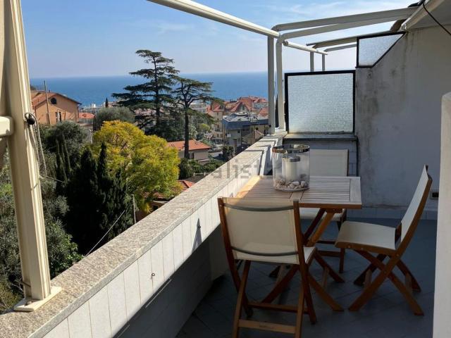 Appartamento in vendita di 90 m² in Via Cardellino, 43