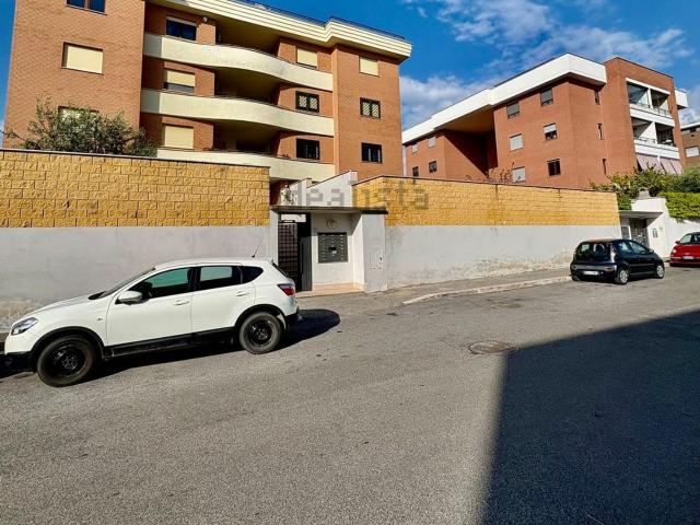 Appartamento in vendita di 90 m² in Via Cardinale Luigi Traglia