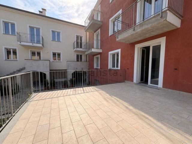 Appartamento in vendita di 90 m² in Via Caresana Vecchia